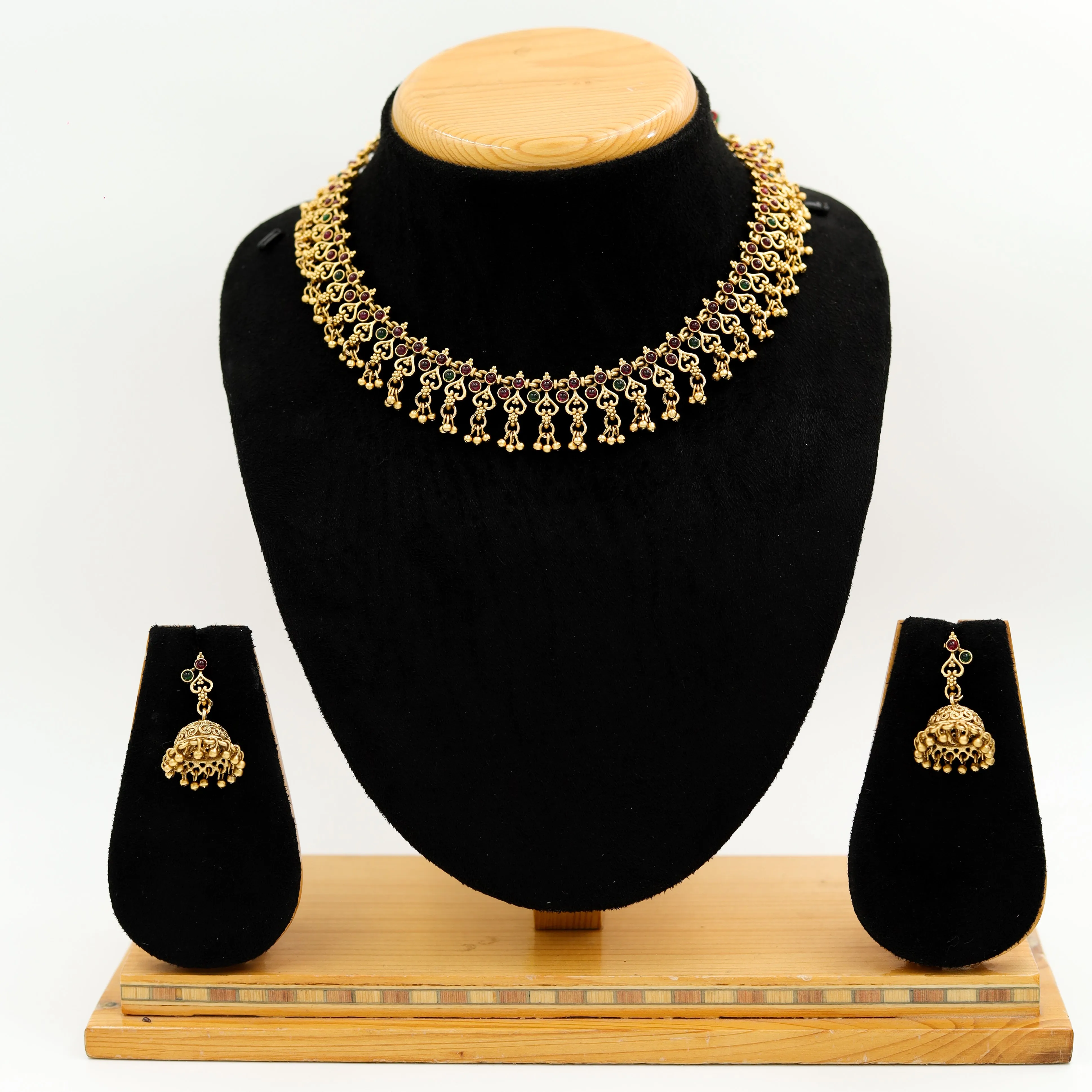 Antique Gold Plated Round Neck Necklace Set 9949-28