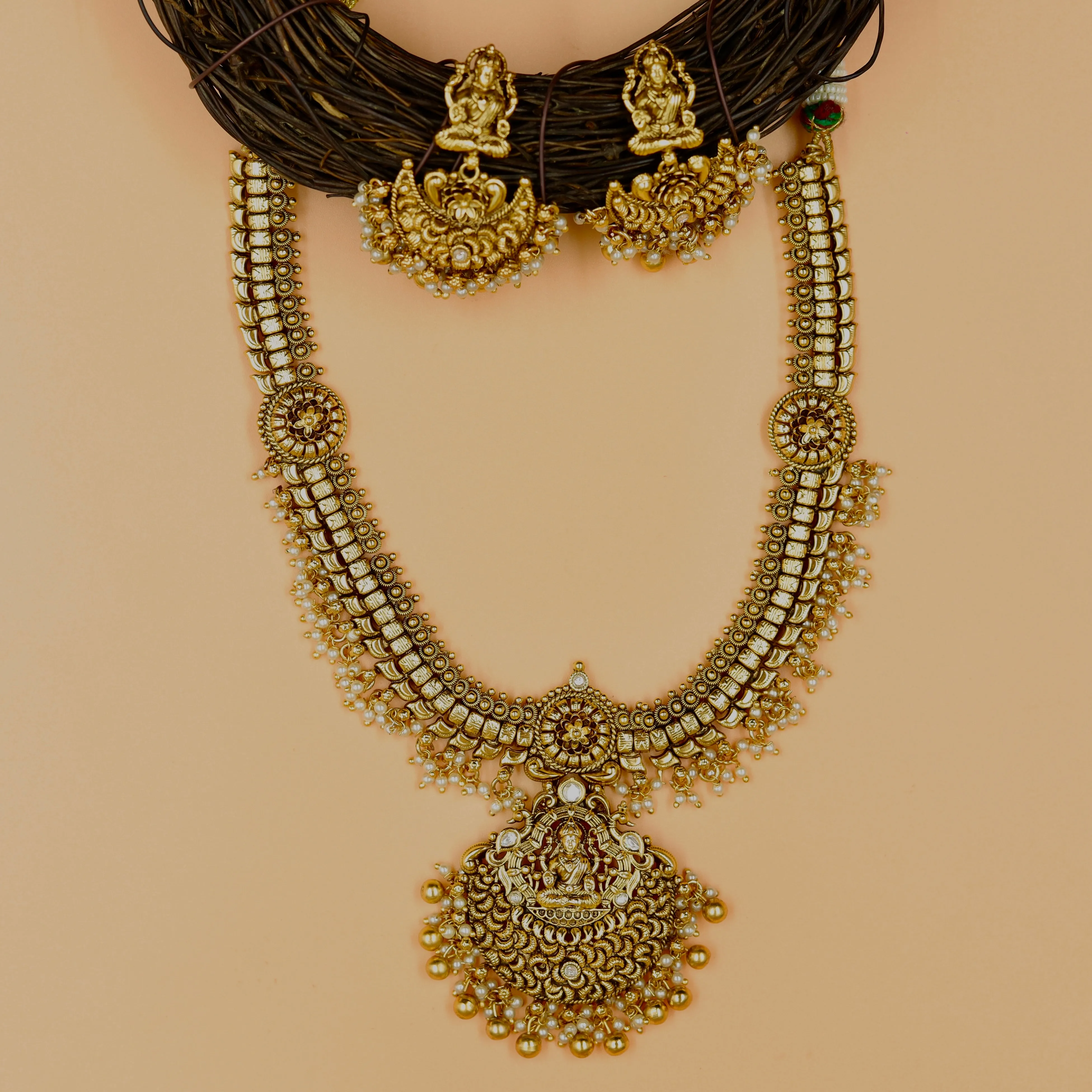 Antique Gold Plated Round Neck Temple Necklace Set 9983-28