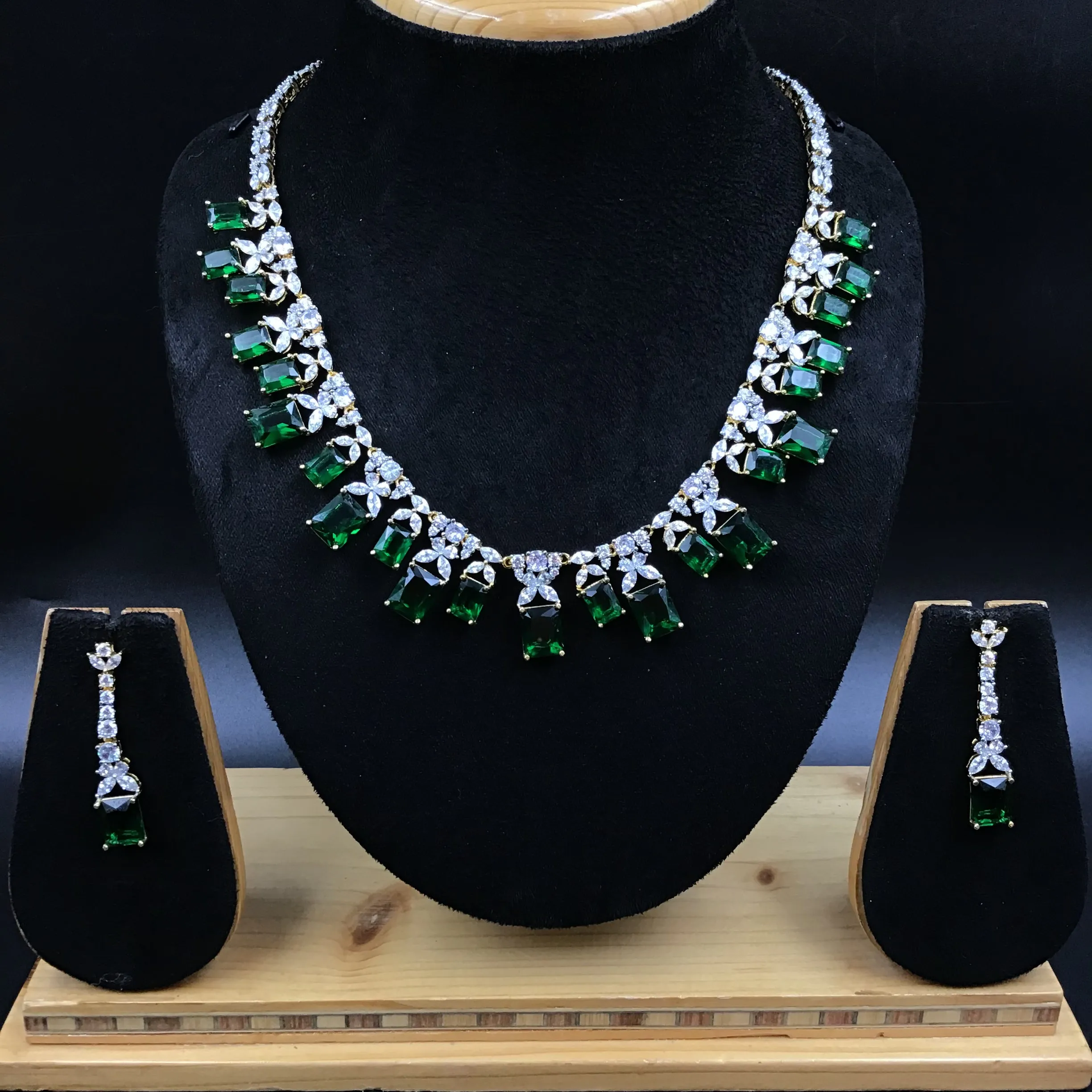 Big Stone Zircon/AD Round Necklace Set 14426-1516