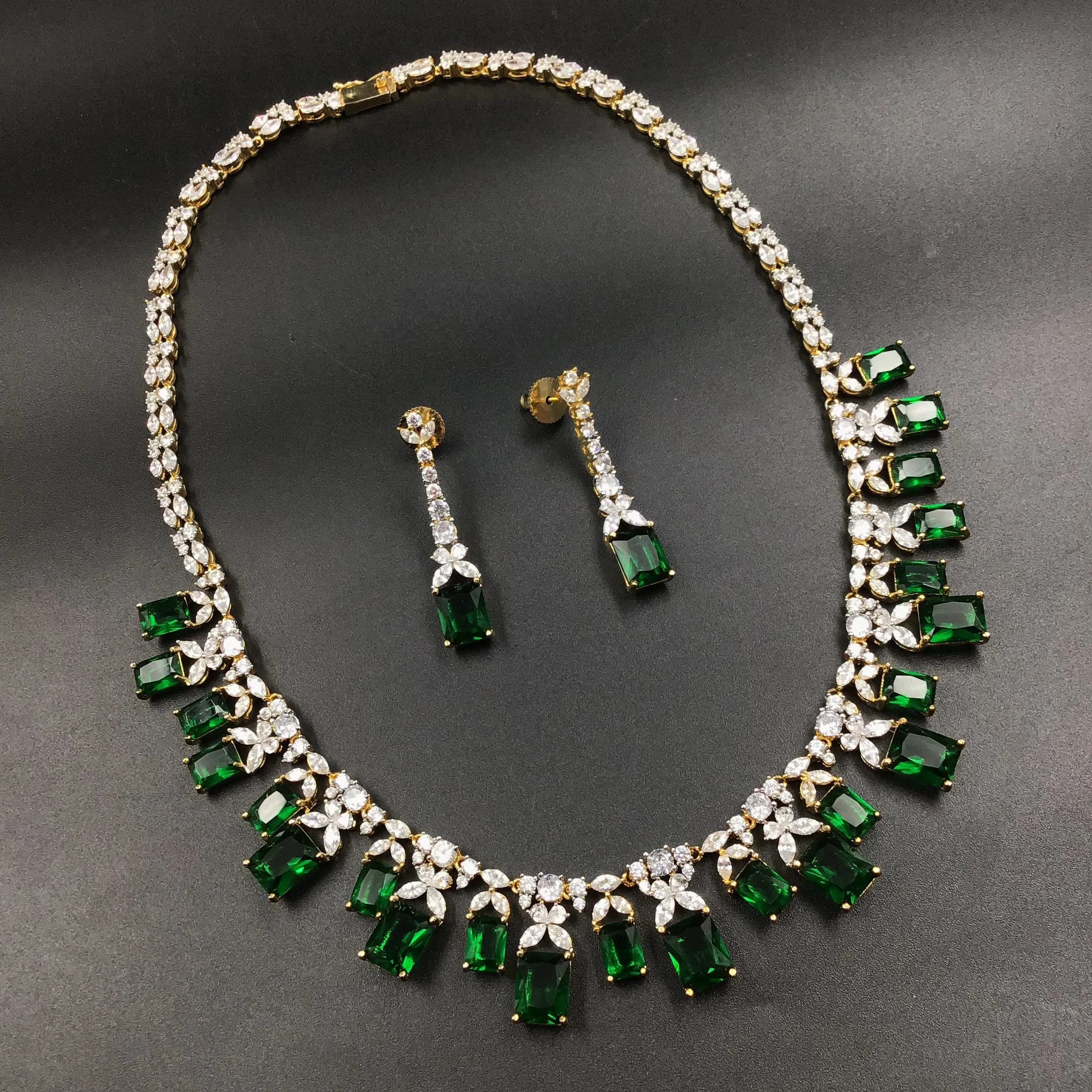 Big Stone Zircon/AD Round Necklace Set 14426-1516