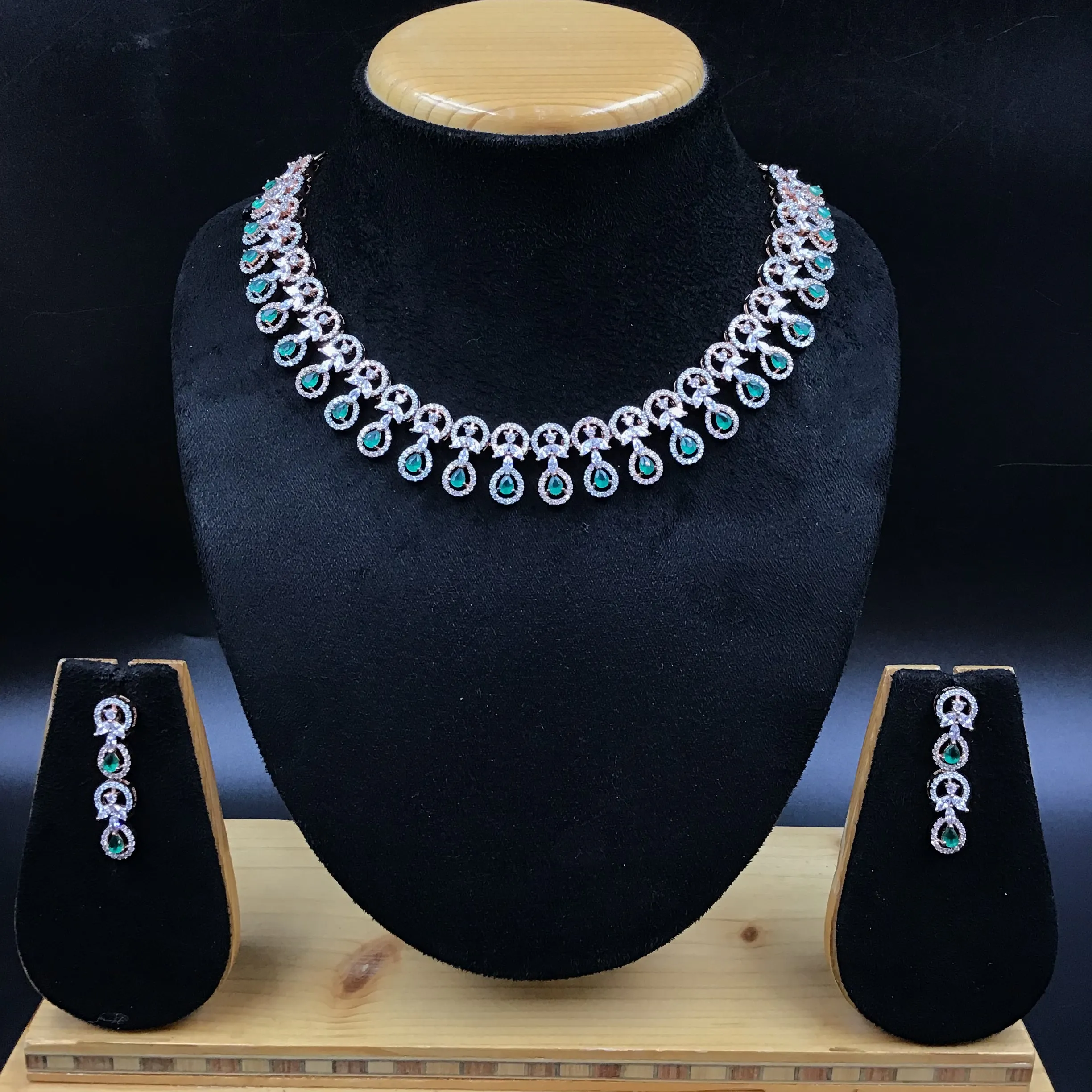 Green Zircon/AD Necklace Set 13147-9932