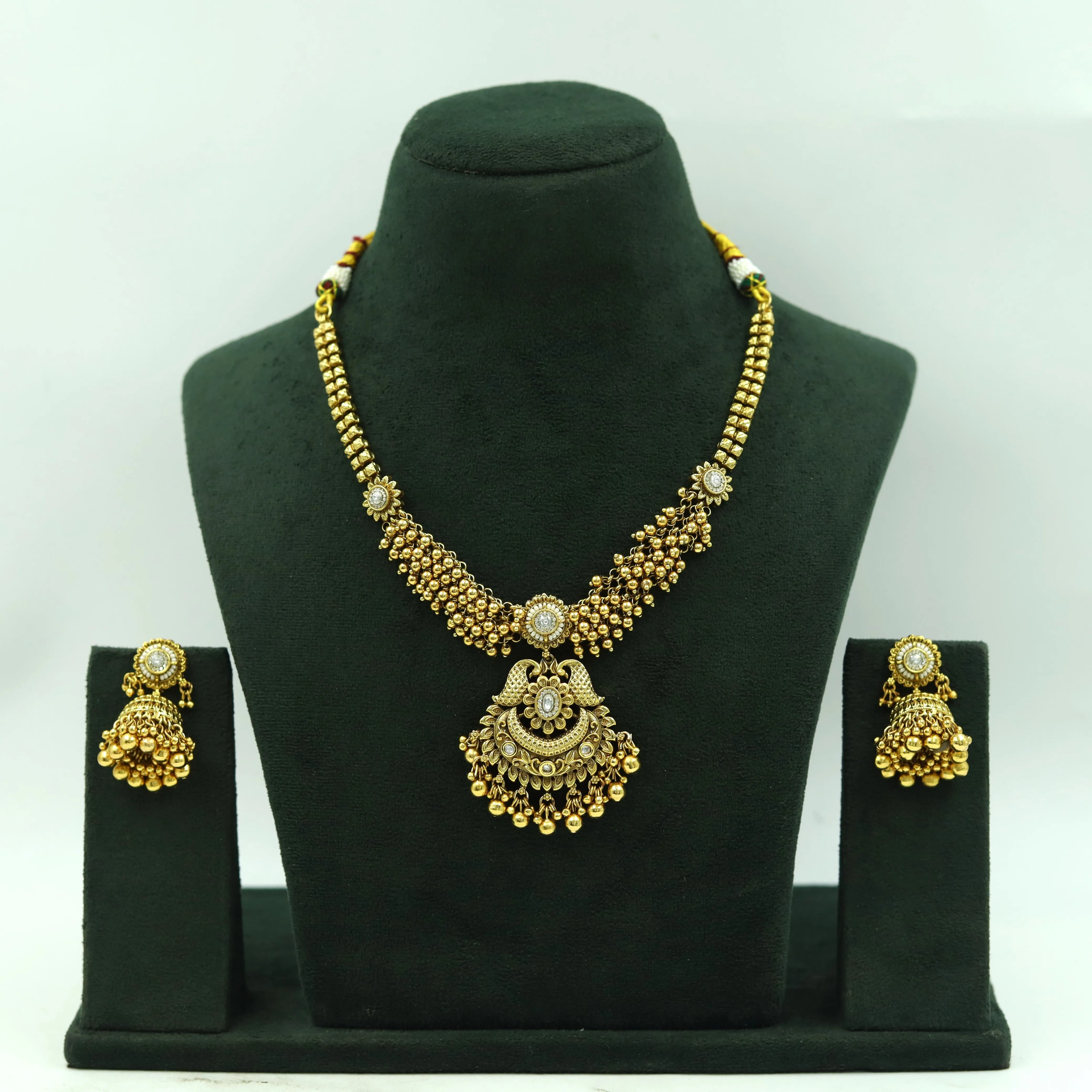 Round Neck Antique Gold Plated Necklace Set 16699-28