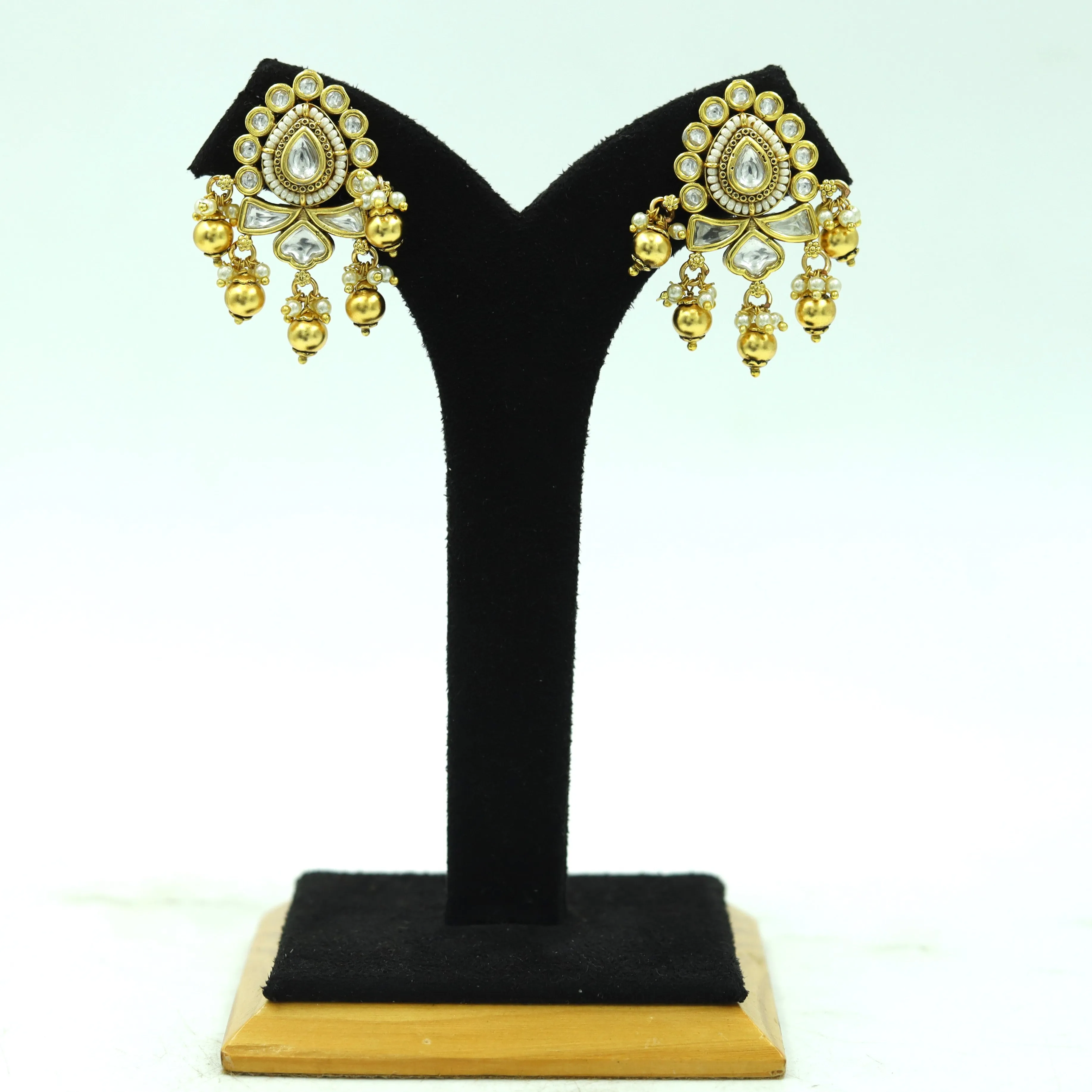 Round Neck Antique Gold Plated Necklace Set 16707-28