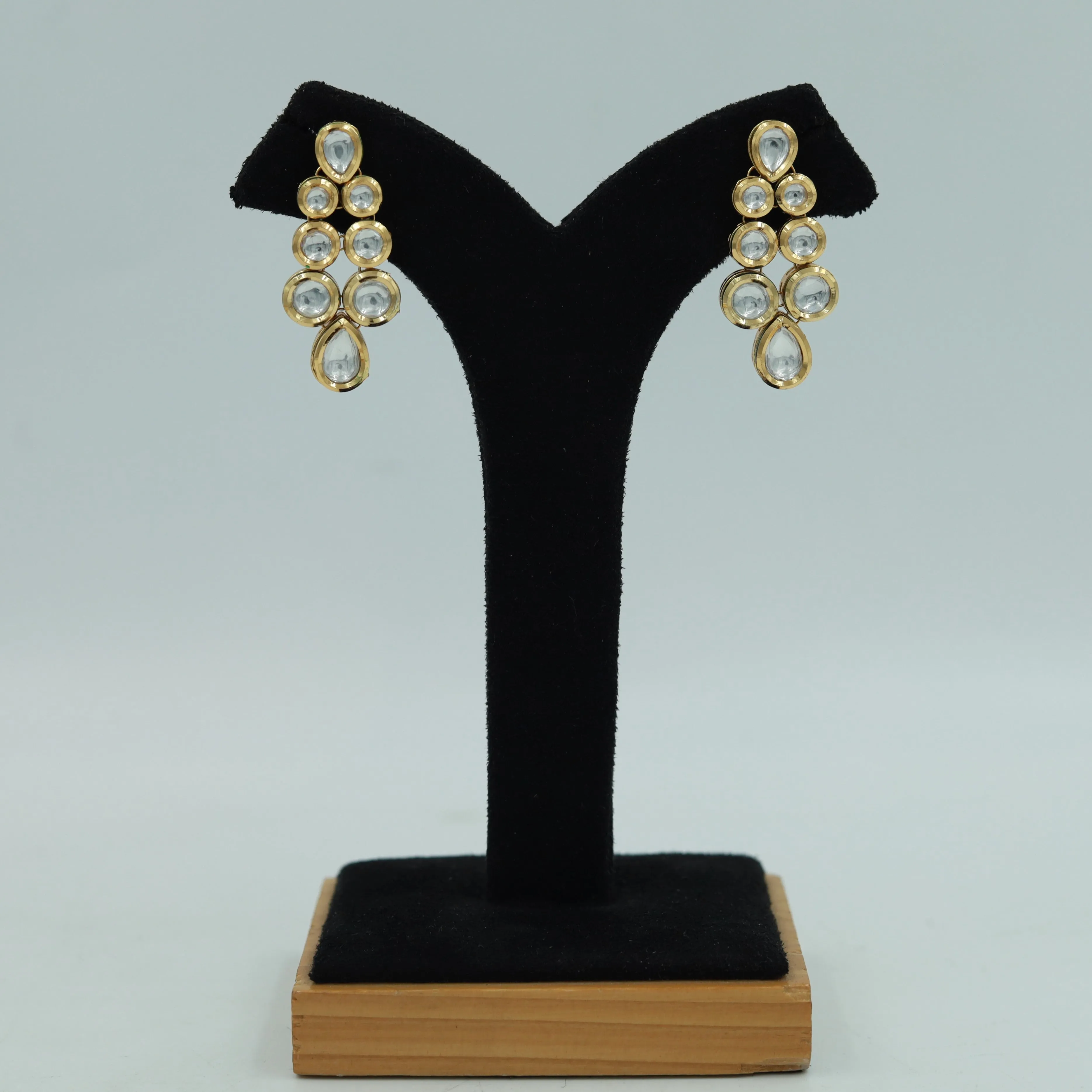 Round Neck Kundan Necklace Set 10605-68