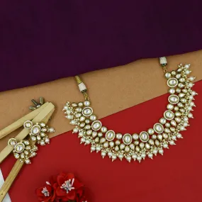 Round Neck Kundan Necklace Set 15621-28